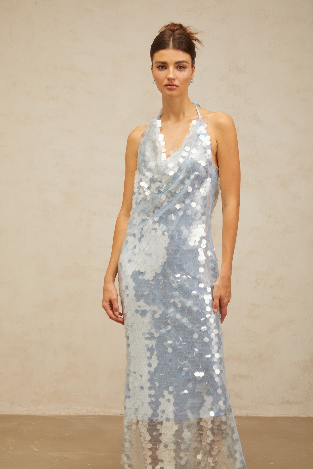 Babette Mavi Halter Yaka Payetli Midi Elbise