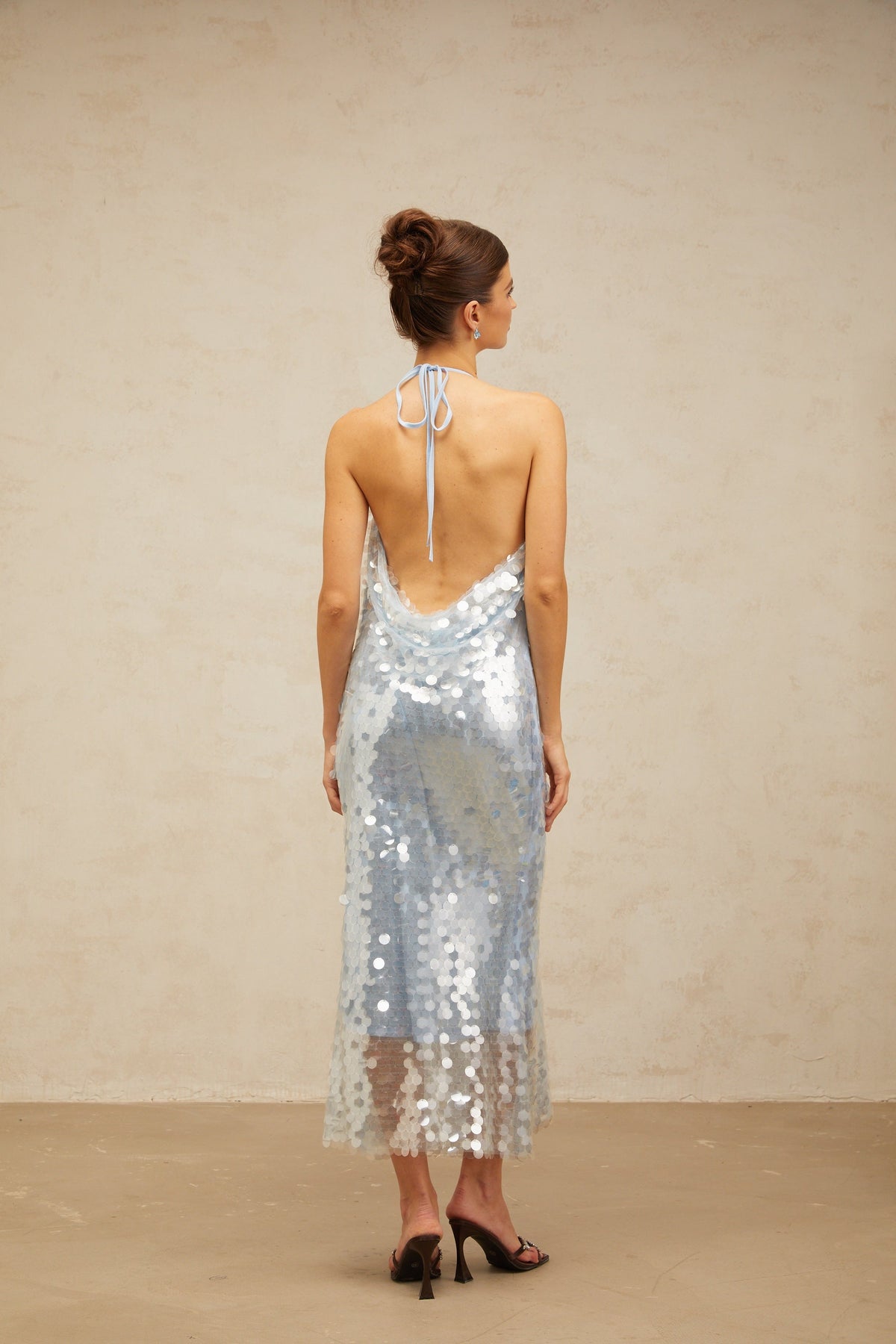 Babette Mavi Halter Yaka Payetli Midi Elbise