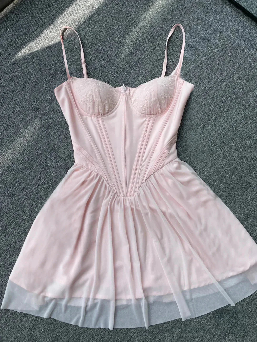 Pinky Uzun Kollu Korse Detay Elbise
